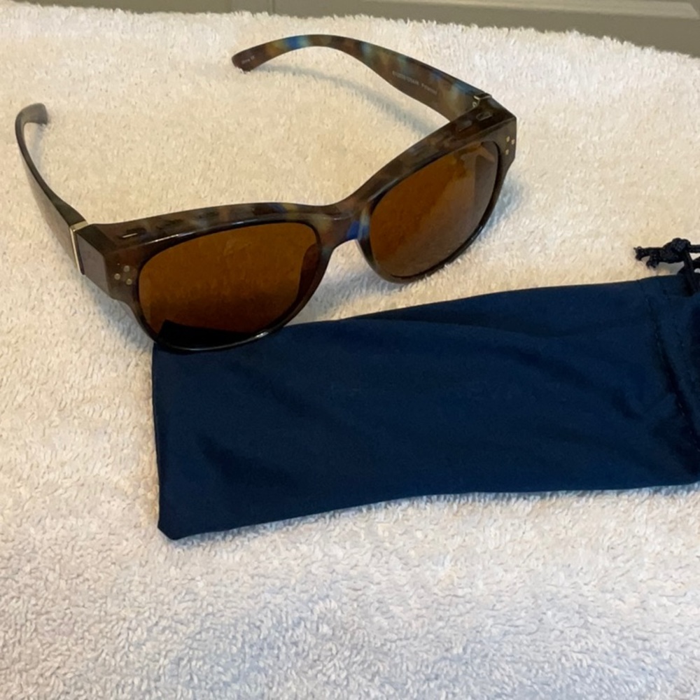 Prive’ Revaux over glasses sunglasses